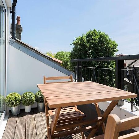 Spacious 3 Bedroom Flat With Terrace Λονδίνο Εξωτερικό φωτογραφία