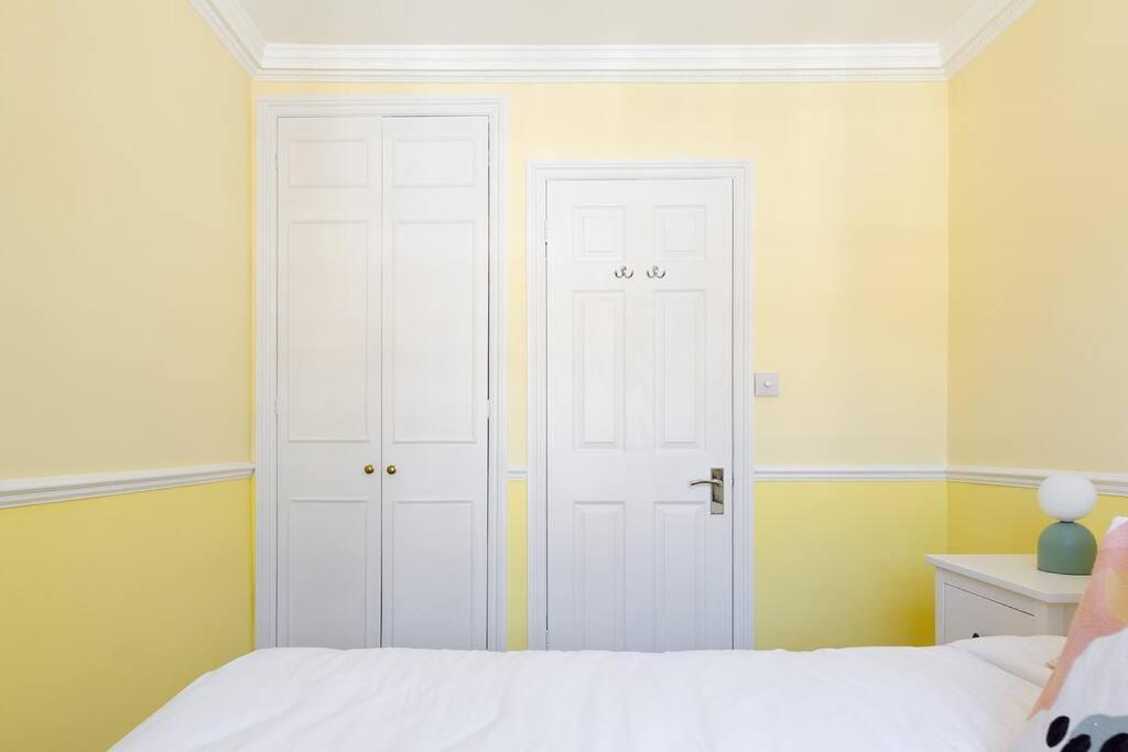 Spacious 3 Bedroom Flat With Terrace Λονδίνο Εξωτερικό φωτογραφία
