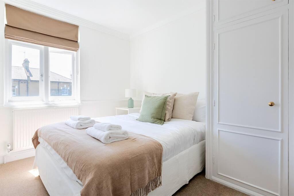 Spacious 3 Bedroom Flat With Terrace Λονδίνο Εξωτερικό φωτογραφία