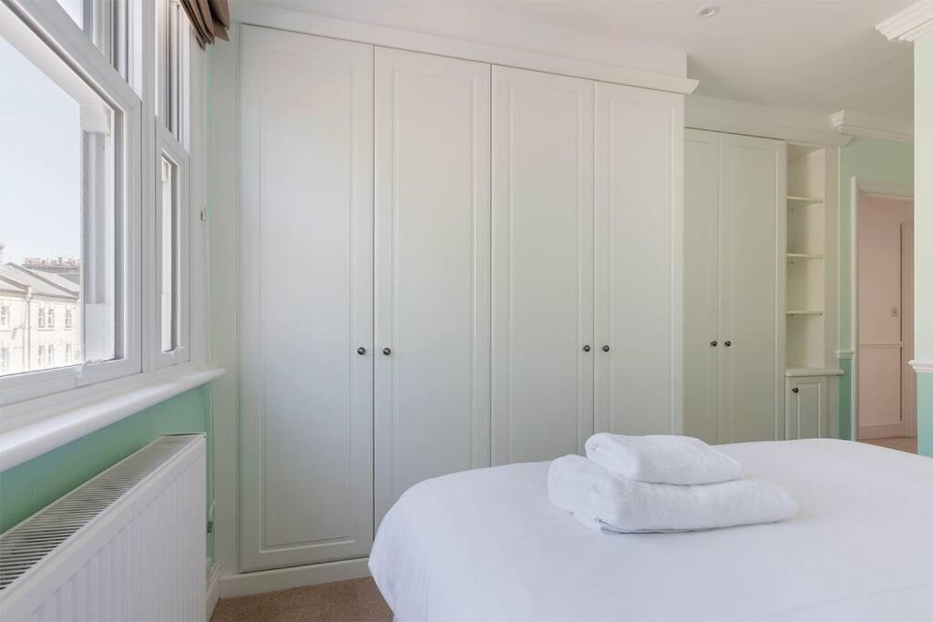 Spacious 3 Bedroom Flat With Terrace Λονδίνο Εξωτερικό φωτογραφία