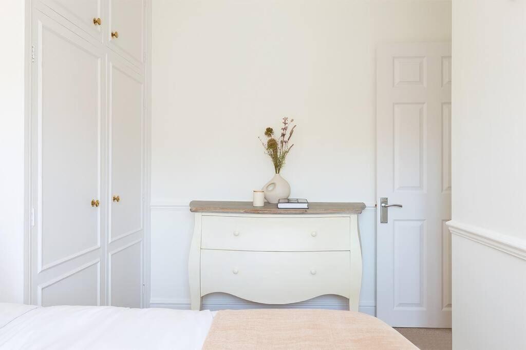 Spacious 3 Bedroom Flat With Terrace Λονδίνο Εξωτερικό φωτογραφία