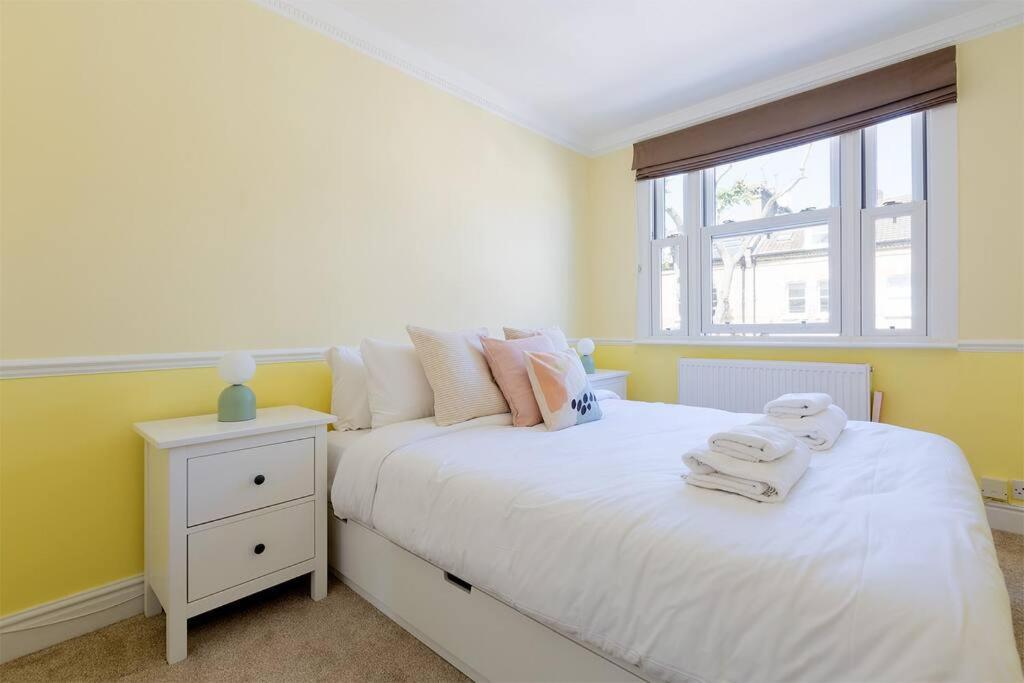 Spacious 3 Bedroom Flat With Terrace Λονδίνο Εξωτερικό φωτογραφία